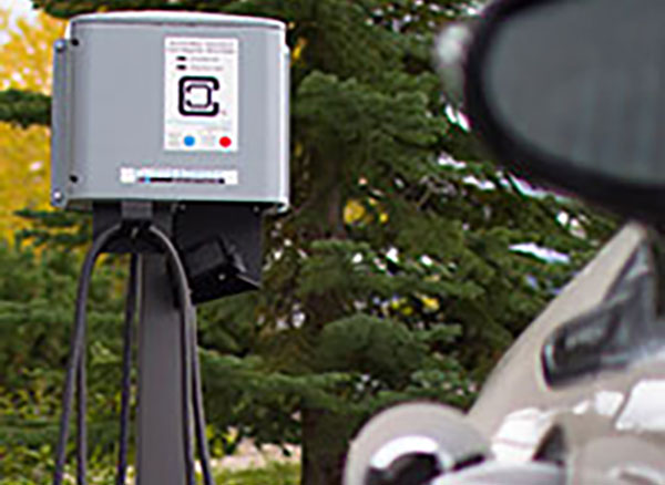 Electric vehicle charging station